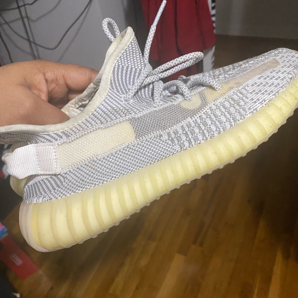 Yeezeys boost 350 V2